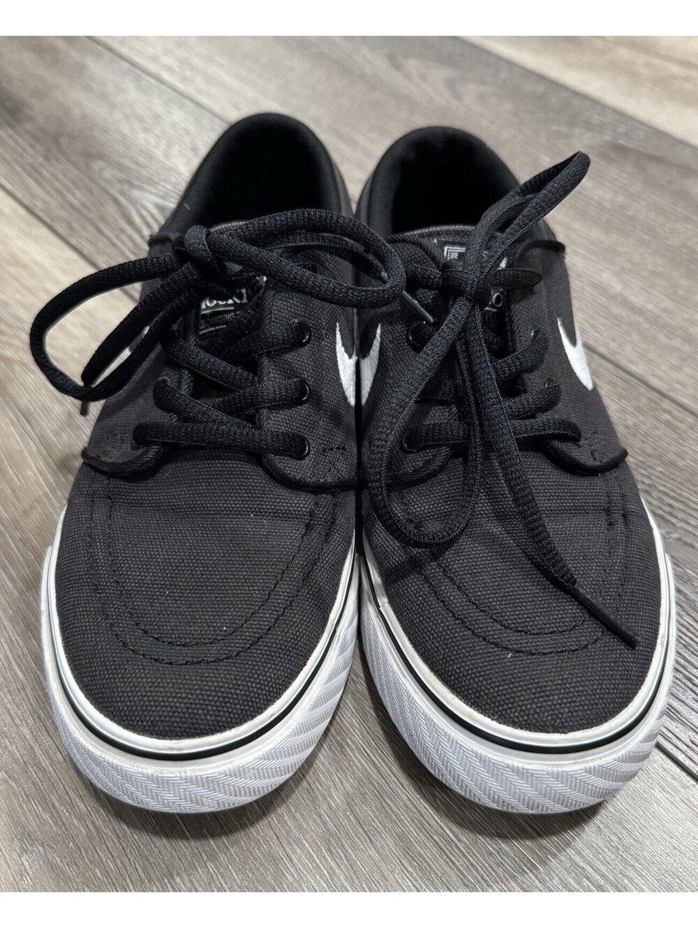 Nike Stefan Janoski Black/White Sneaker Youth Size 4y